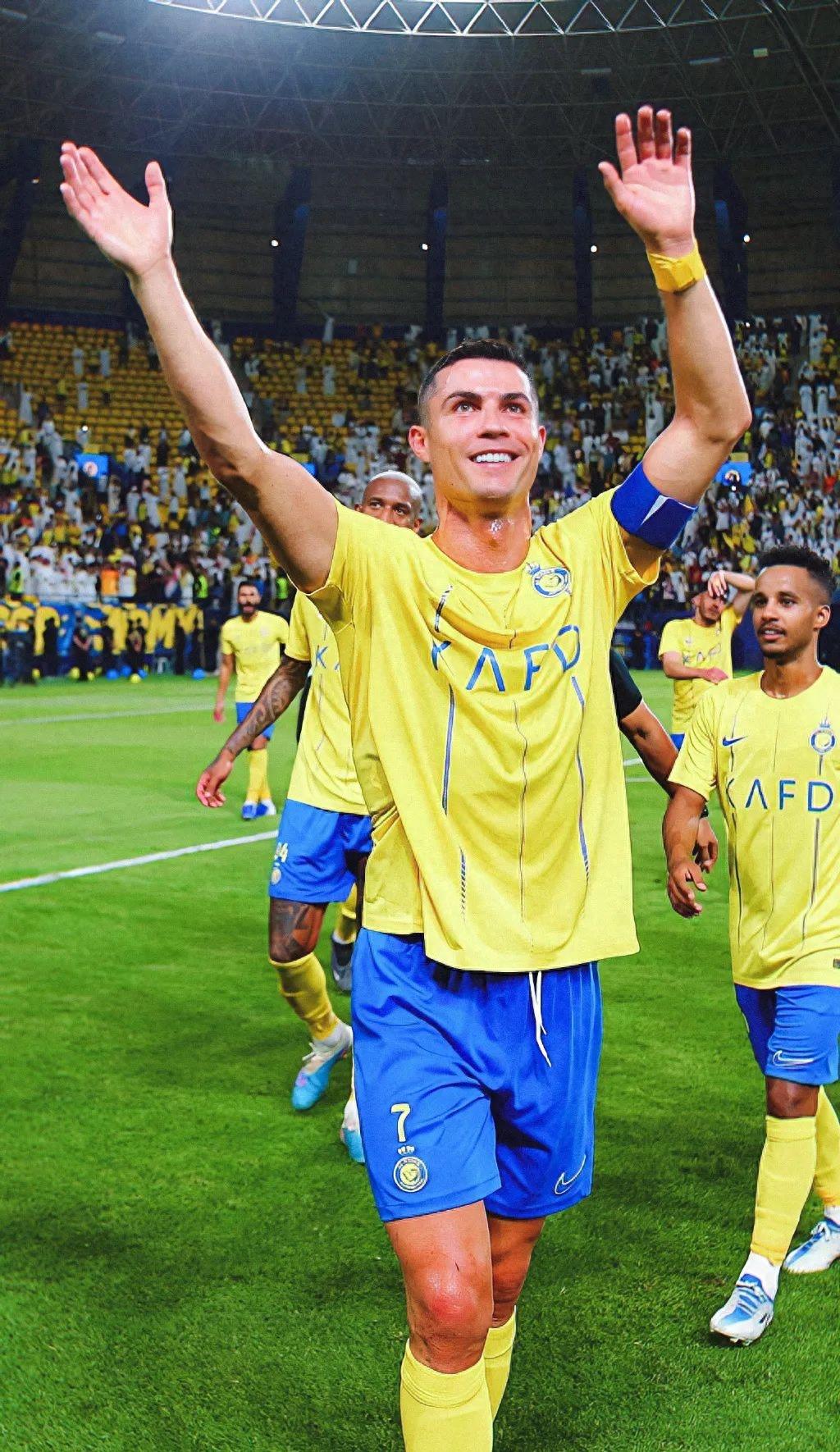 西汉姆训练开放日，今夜防线松动引欢呼，亚冠在即，纪律约束更严格(姆巴佩为什么这么快)-开云